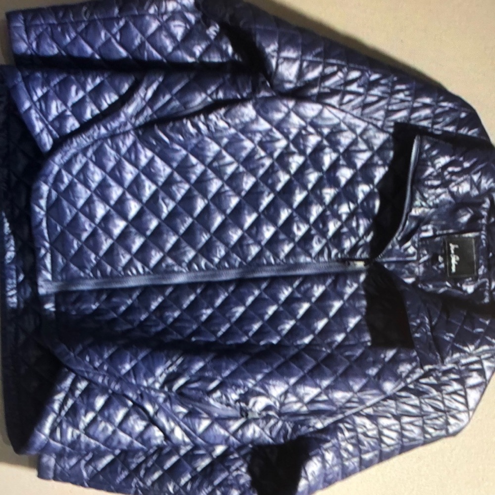 Sam Edelman short quilted center front zip up jacket